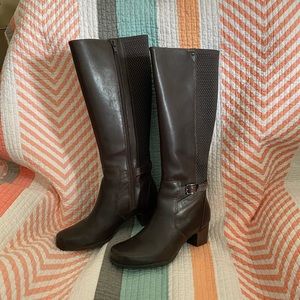 NIB Clarks Rosalyn Elise Boots